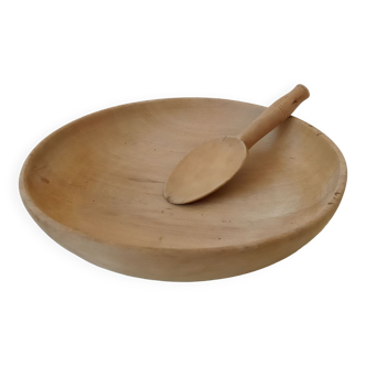 Wooden dish and spoon