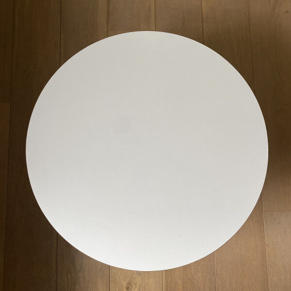 Tulip table
