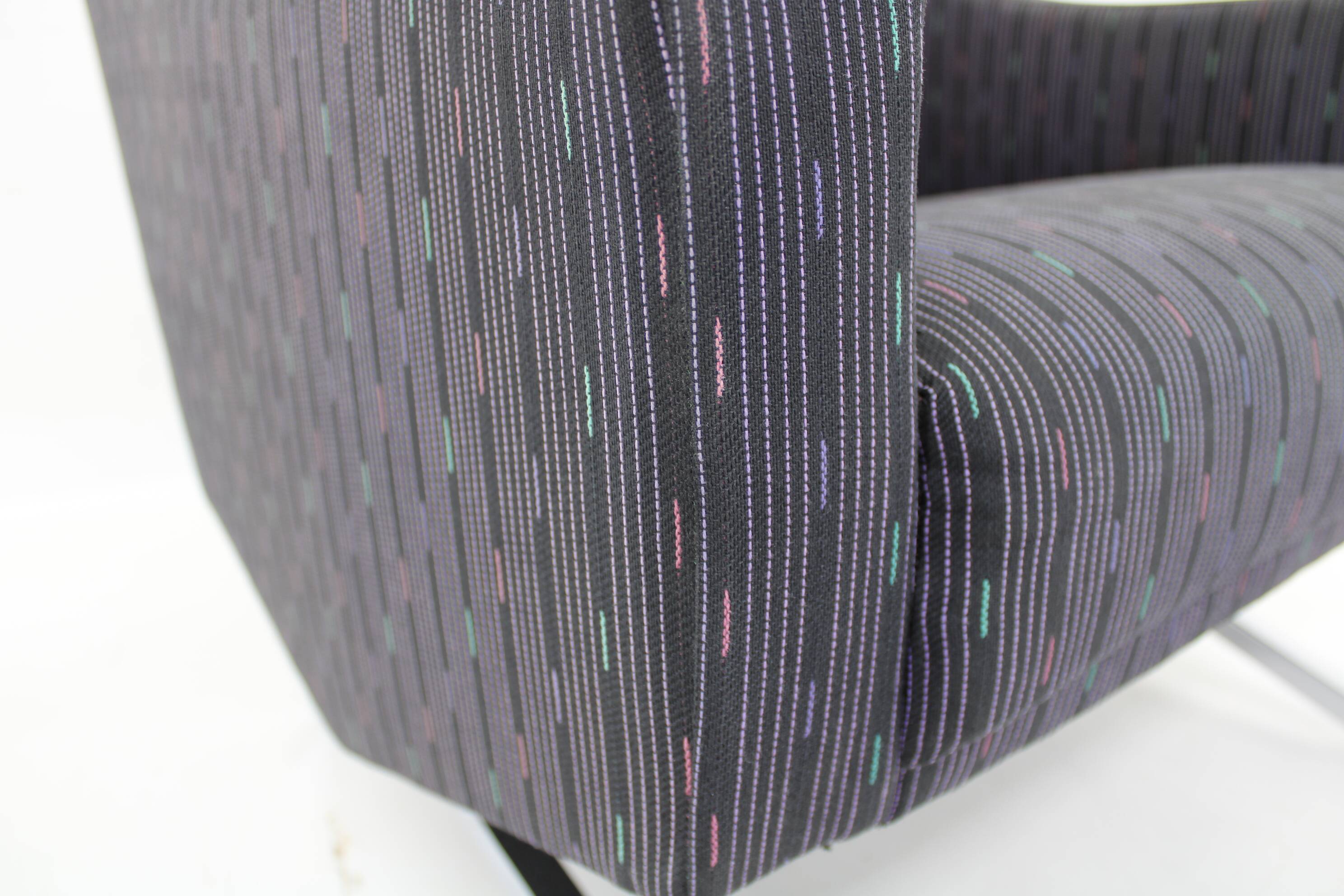 1970s Pair of Italian Design Armchairs