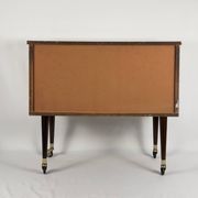 Meuble bar moderne du milieu du siècle sur roulettes en laiton – années 1960