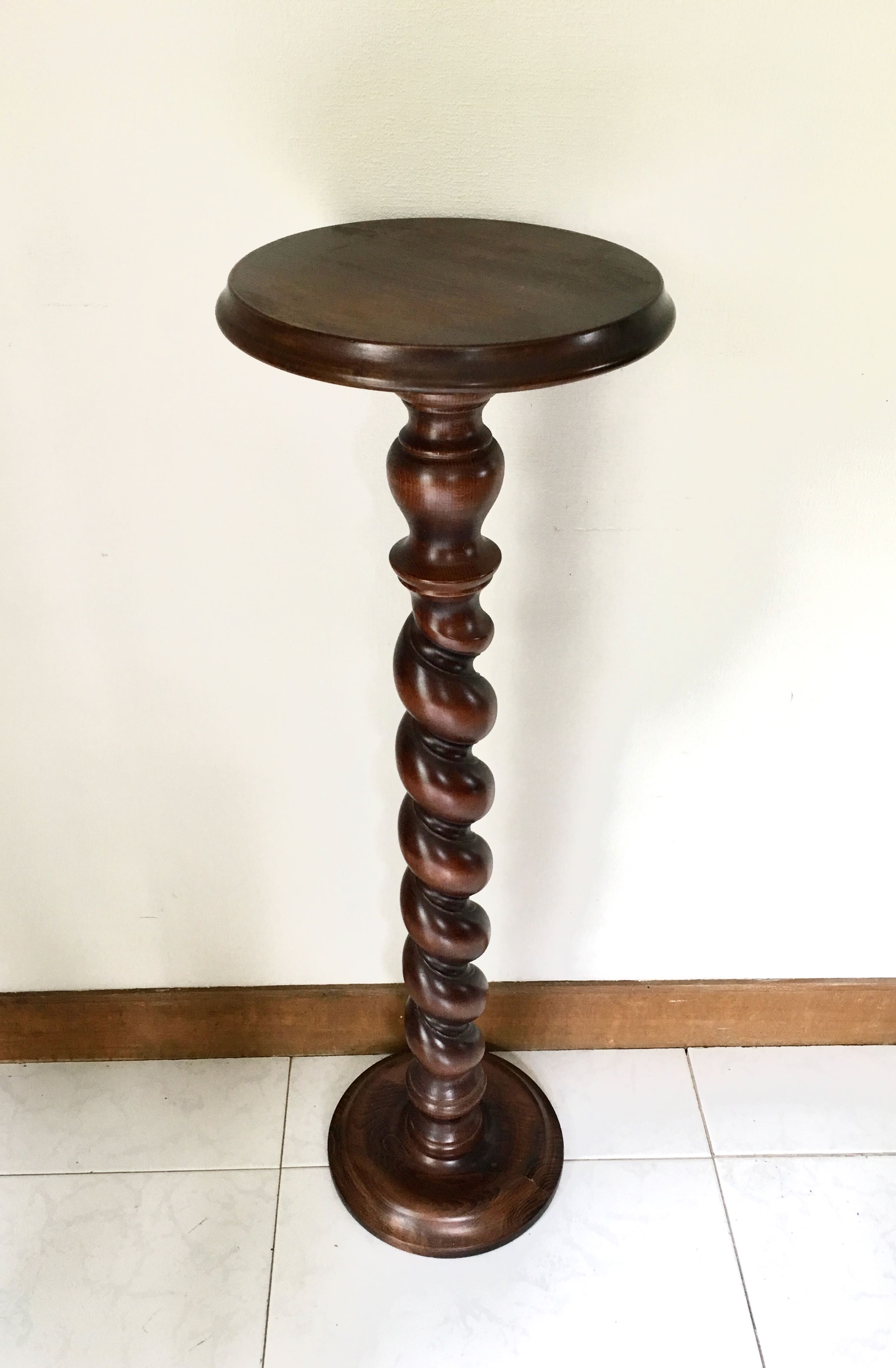 Side table in walnut turned 50s