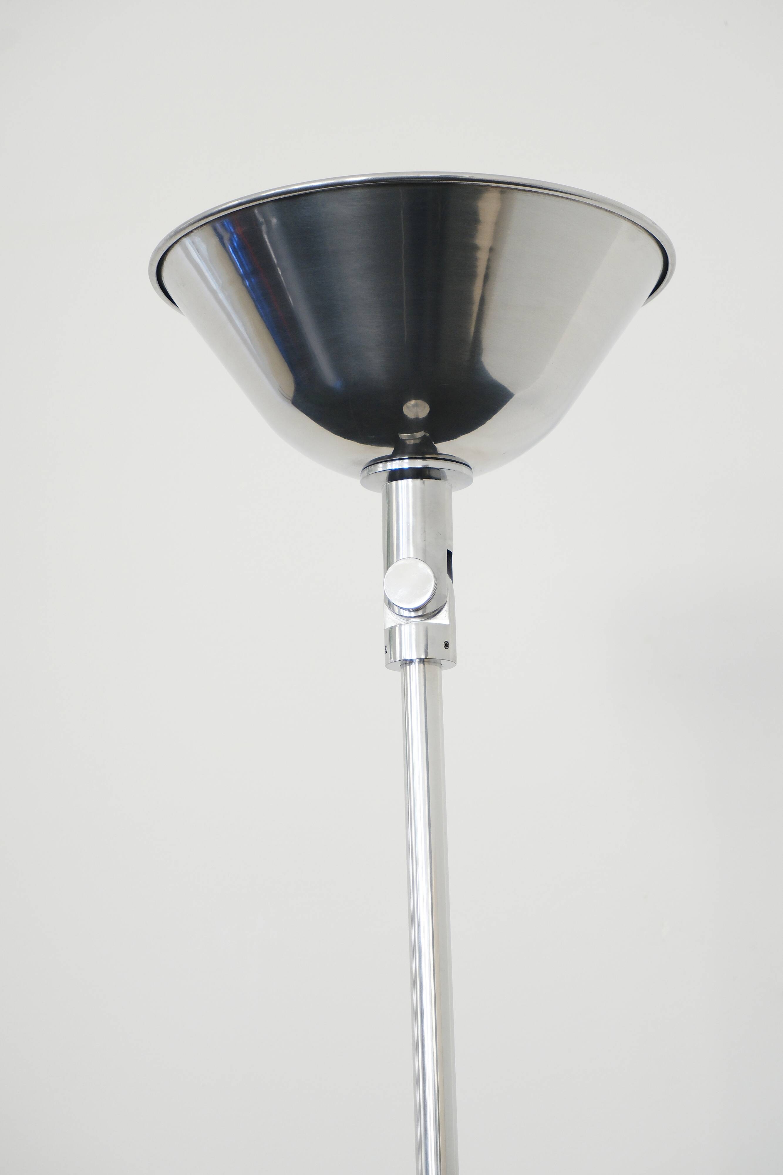 Lampadaire "Gatcpac F" par Josep Torres Clavé / Santa & Cole