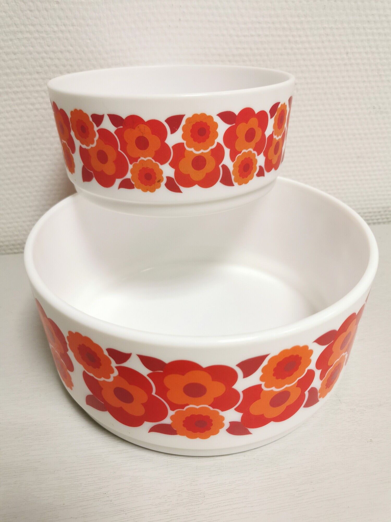 lot of Salad Bowls Vinatage in Arcopal , Orange Flowers 70's