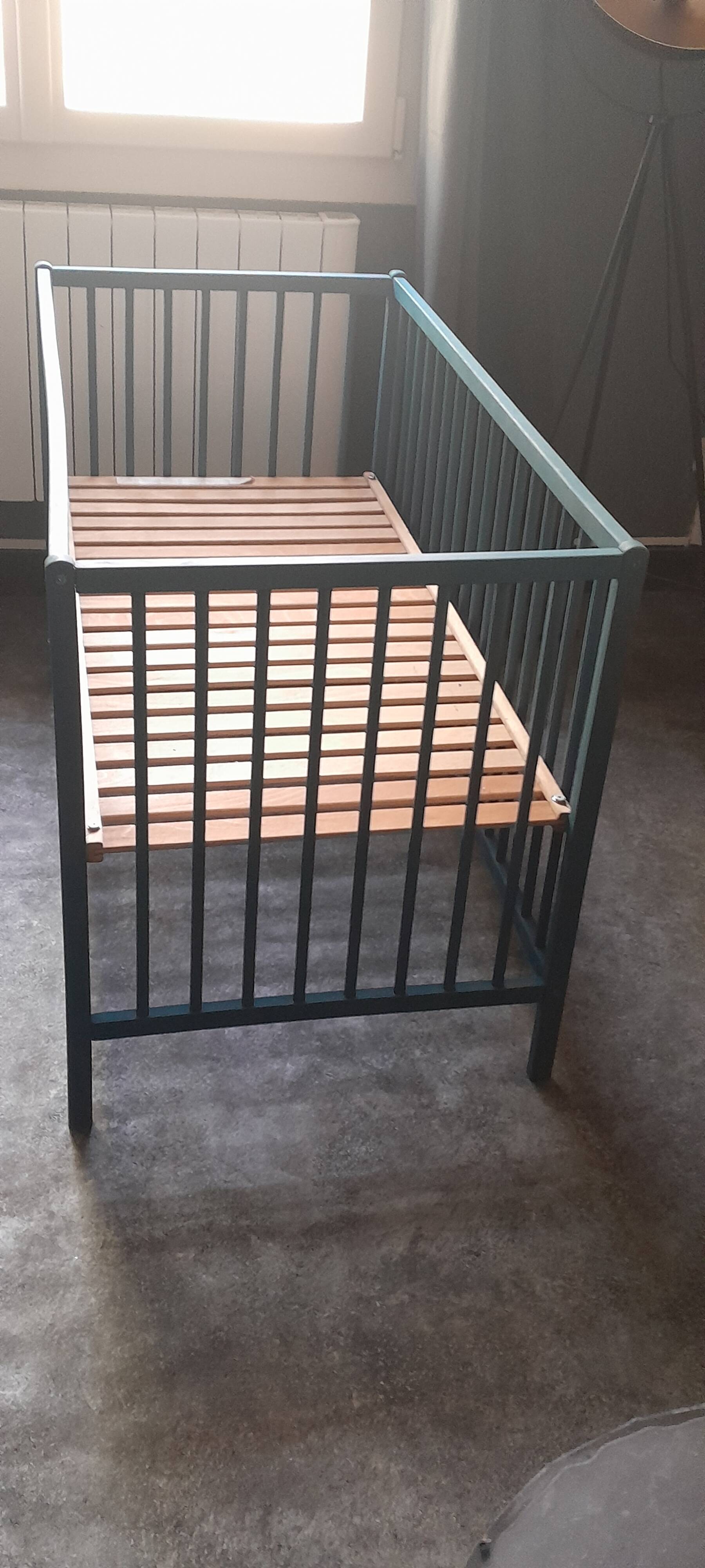 Cot bed