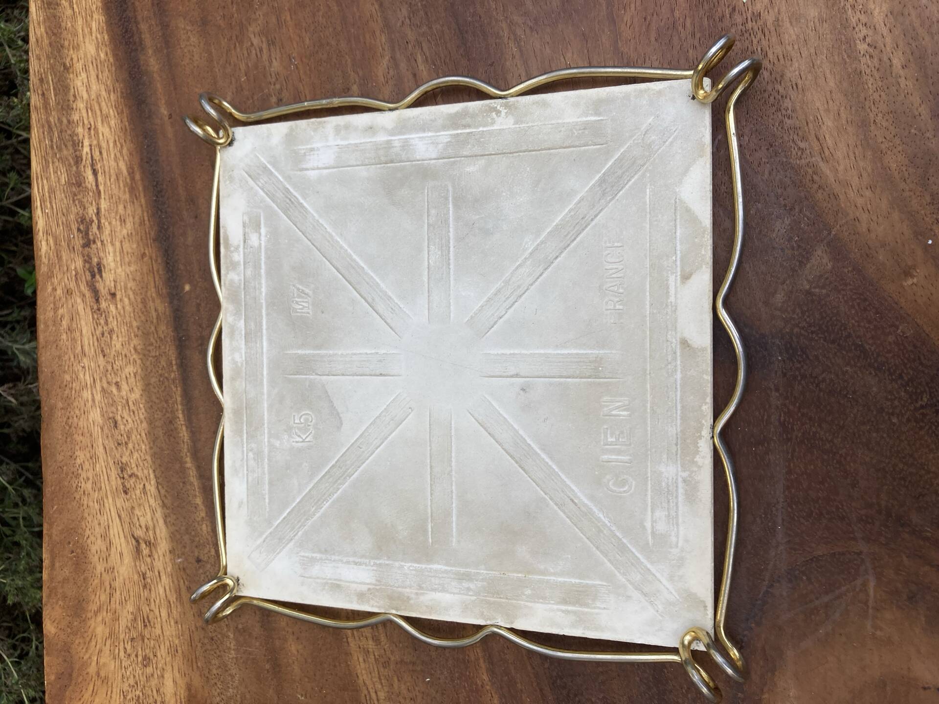 Vintage chic Gien earthenware trivet