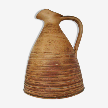 Pichet ou vase en terre cuite