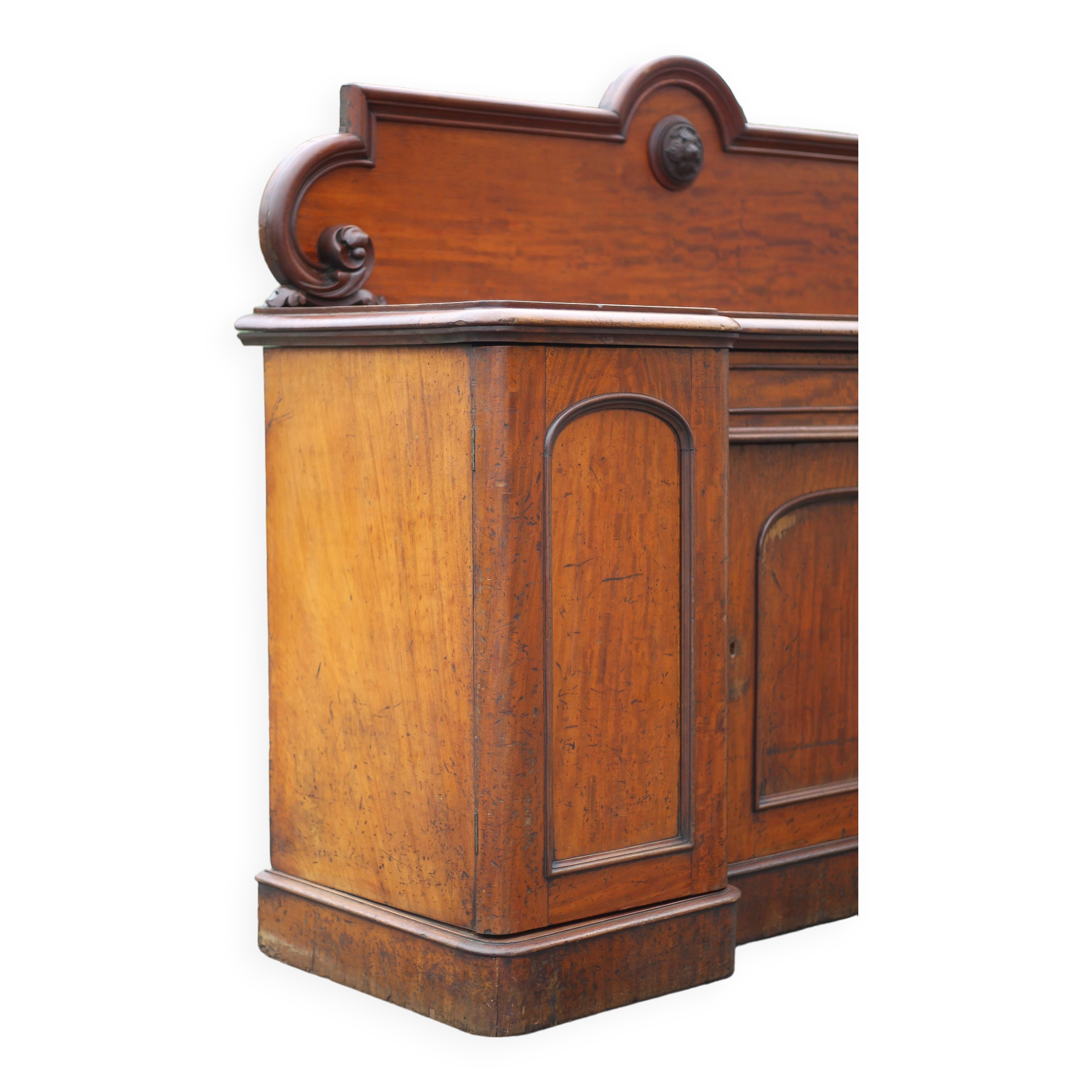 Antique mahogany furniture, English counter furniture, English servant, buffet furniture