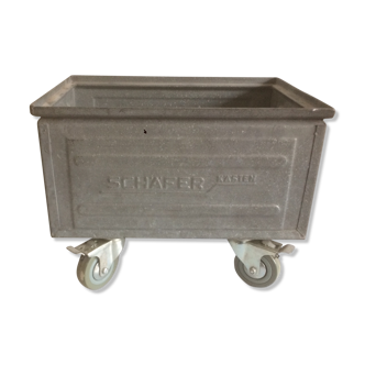 Schafer Kasten metal storage crate on wheels