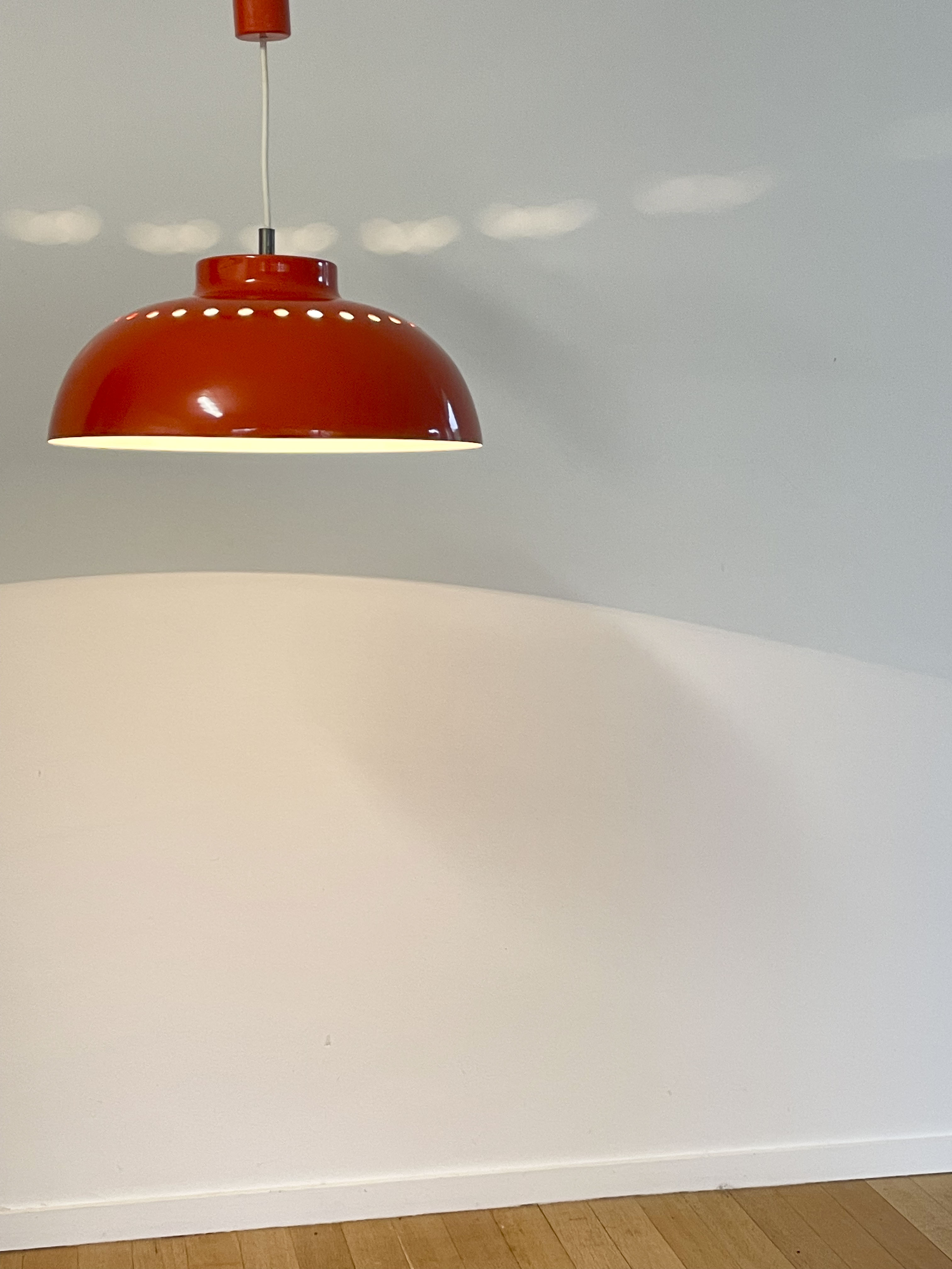 Orange metal suspension, 1970