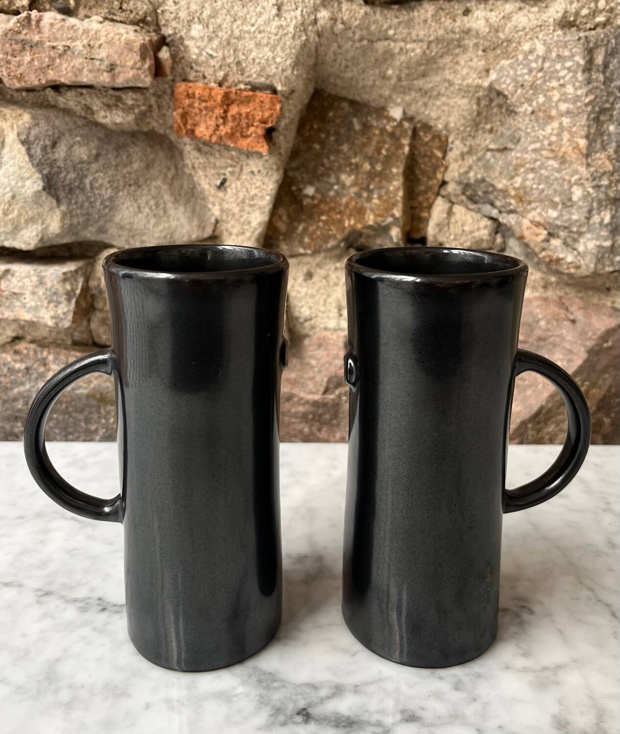 Set 2 tasses / mugs hauts émail anthracite foncé