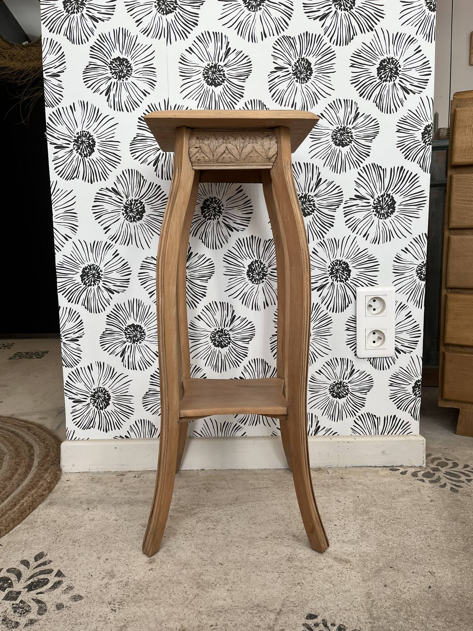 Agatha plant stand in solid light carved wood