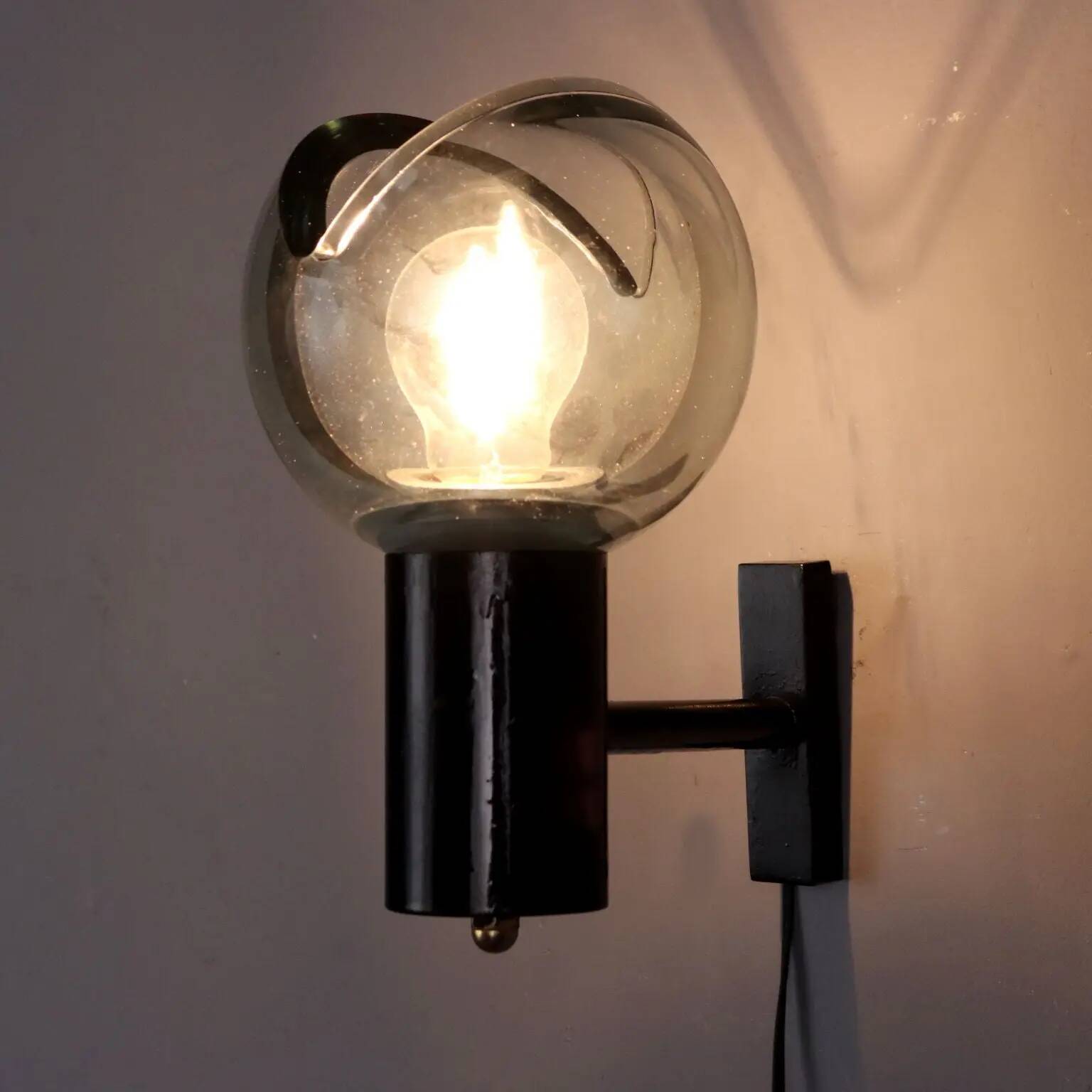 Vintage wall light in glass and aluminium, Italy, 1960s