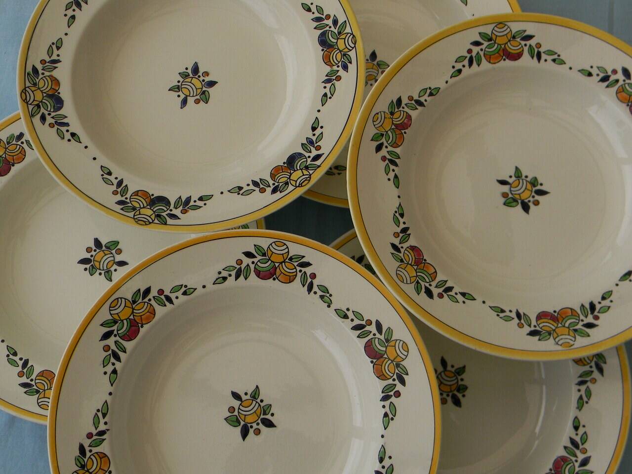 Lot de 6 assiettes creuses Art Déco en faïence BOCH LA LOUVIERE