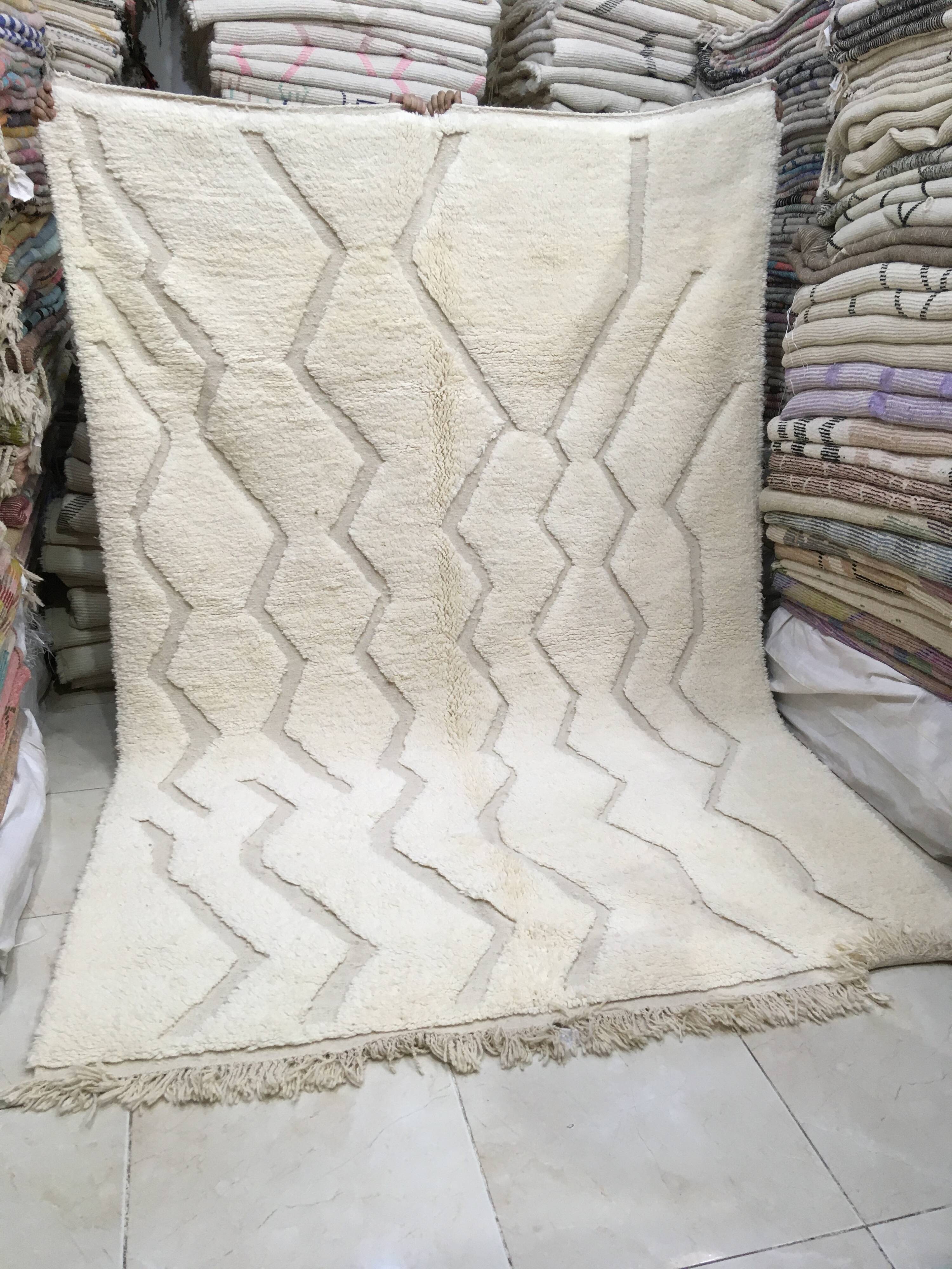 Beni Ouarain Moroccan Berber Rug 3m11 x 2m07