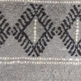 Handmade grey carpet in pure wool, 103x68 cm