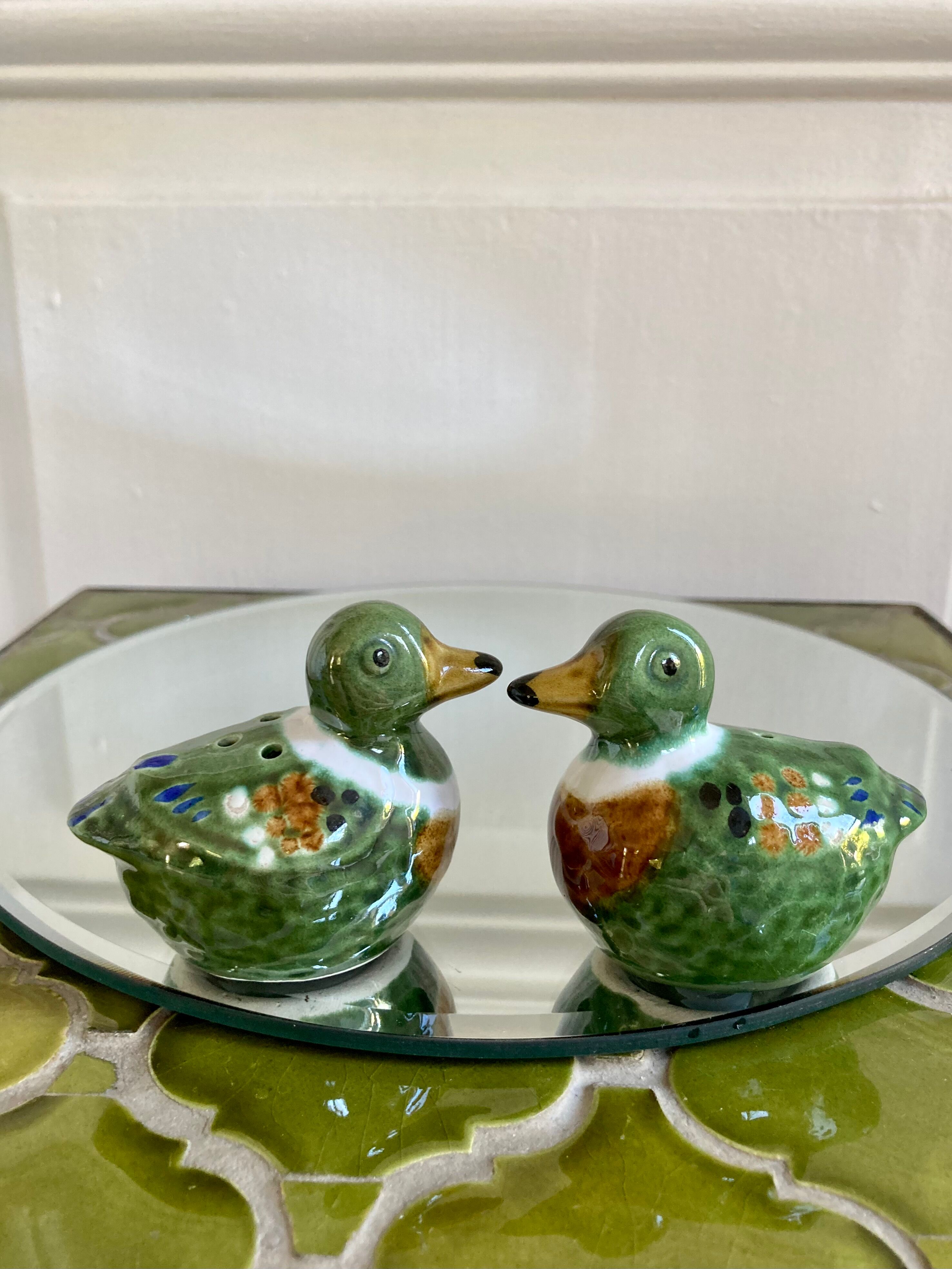 Pepper salt shaker ducks slurry