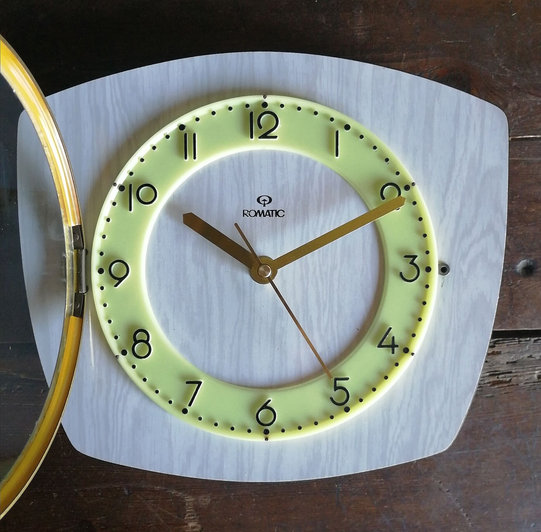 Vintage formica clock phosphorescent silent wall clock "Romatic gray wood"