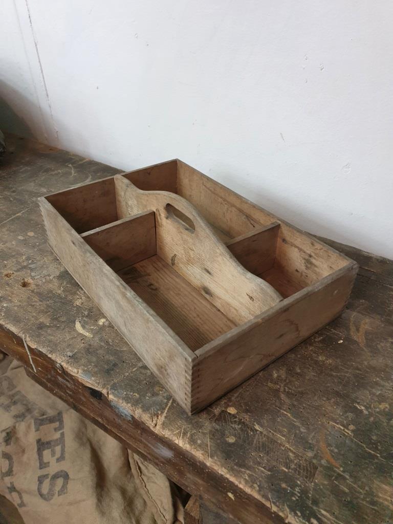 Wooden crate