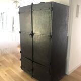 Iron cabinet