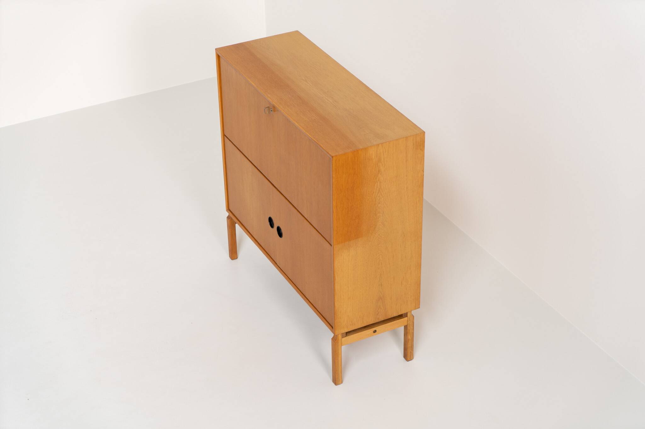 Première édition du cabinet MTP par Marian Grabinski pour IKEA