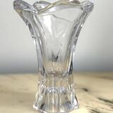 Small Bayel crystal corolla vase, sleek modern design, table decoration ch