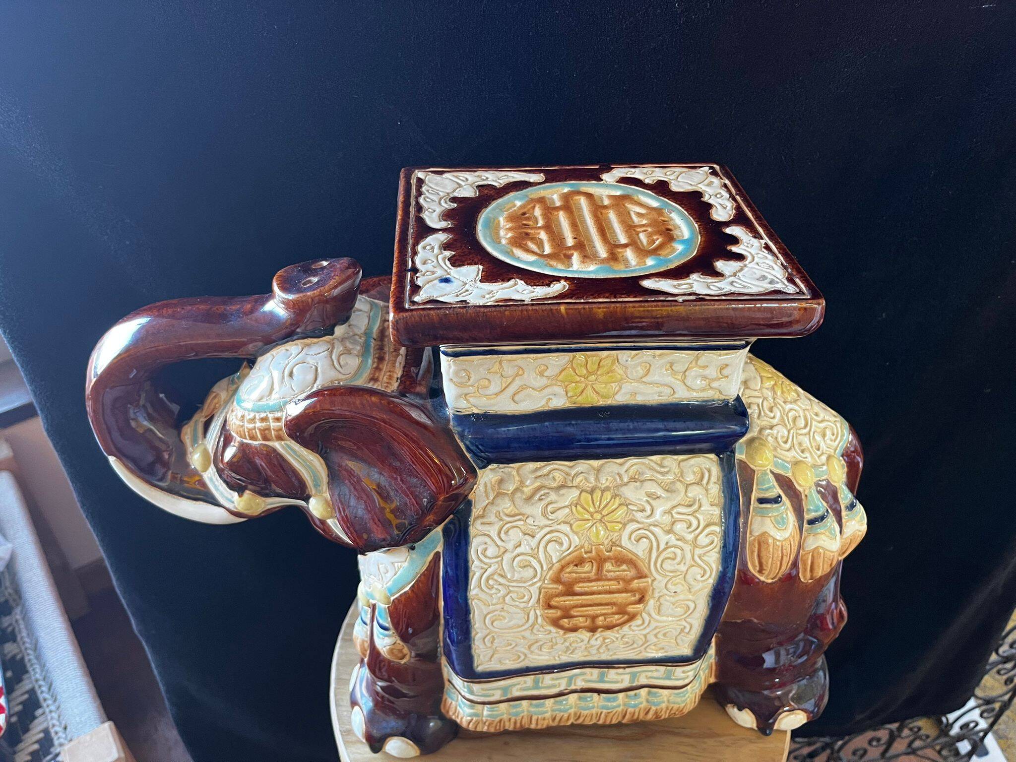 Vintage 70s xl ceramic elephant plant pot - brown