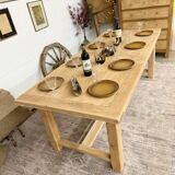 Farmhouse table with central extensions