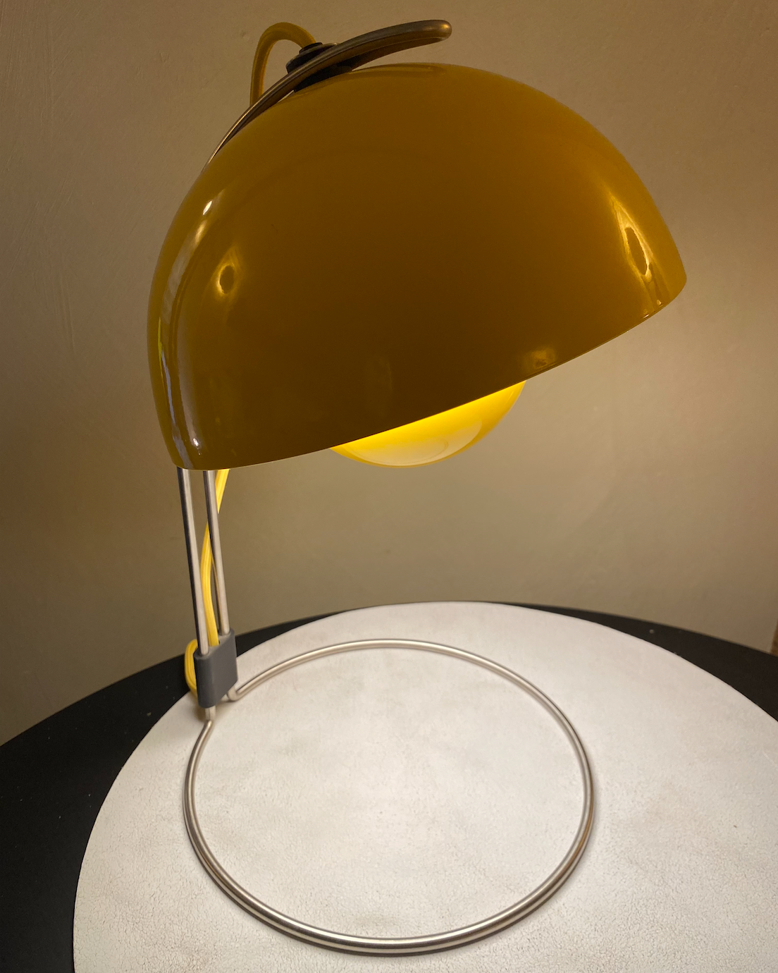 Flowerpot Lamp by Vener Panton - VP4