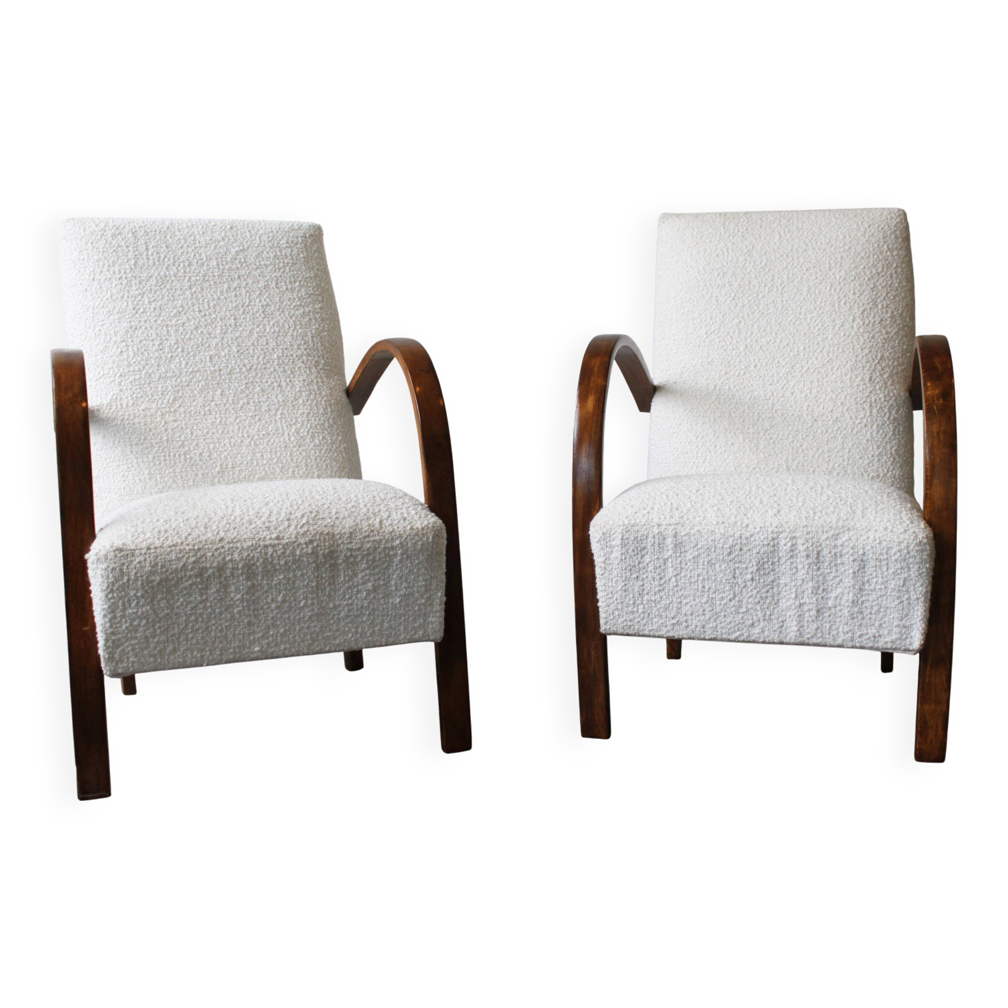 Pair of armchairs by Jindřich Halabala, circa 1930, Czechoslovakia.