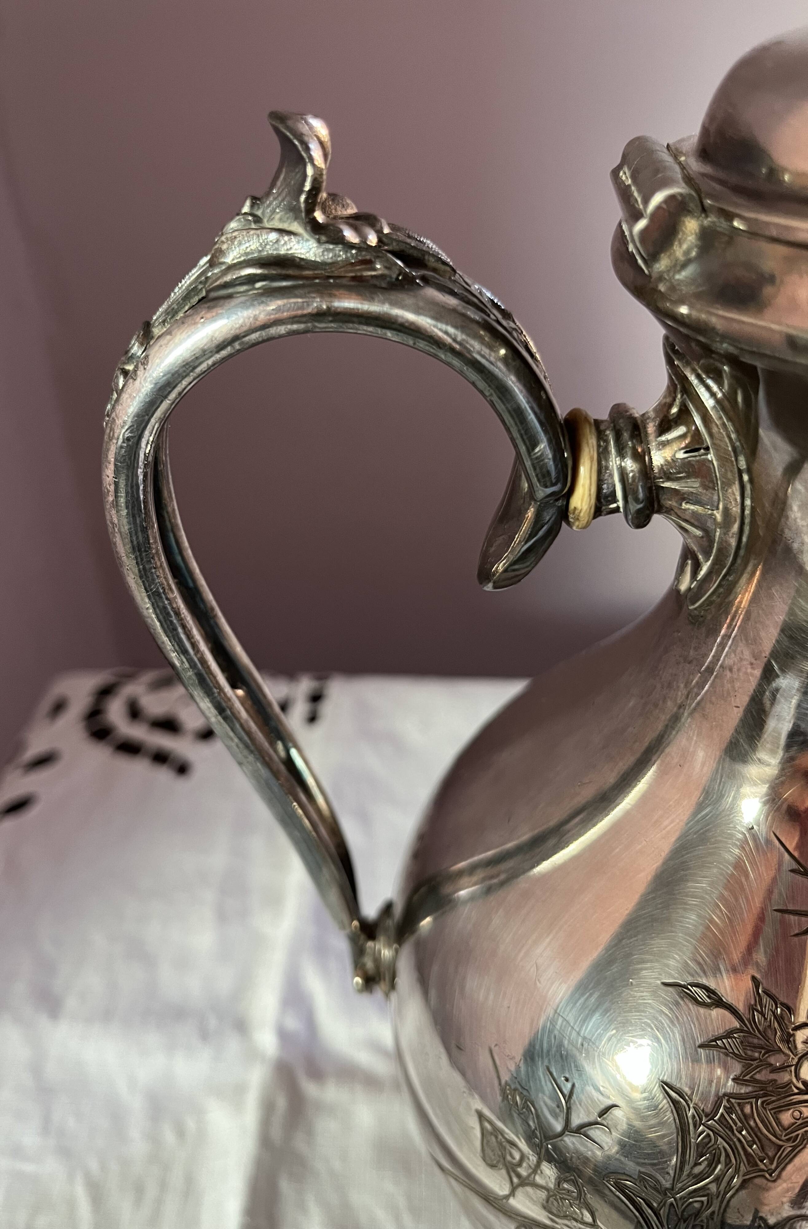 Shaw & Fisher - Sheffield (silver plated) English teapot, 19th century