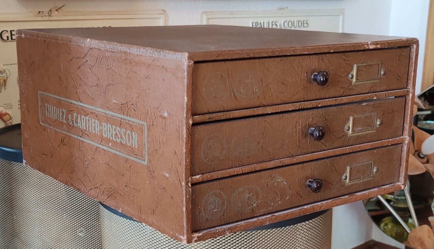 Small haberdashery Thiriez Cartier Bresson