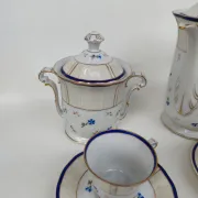 Service à café en porcelaine de Limoges, par Bernardaud. Années 30.