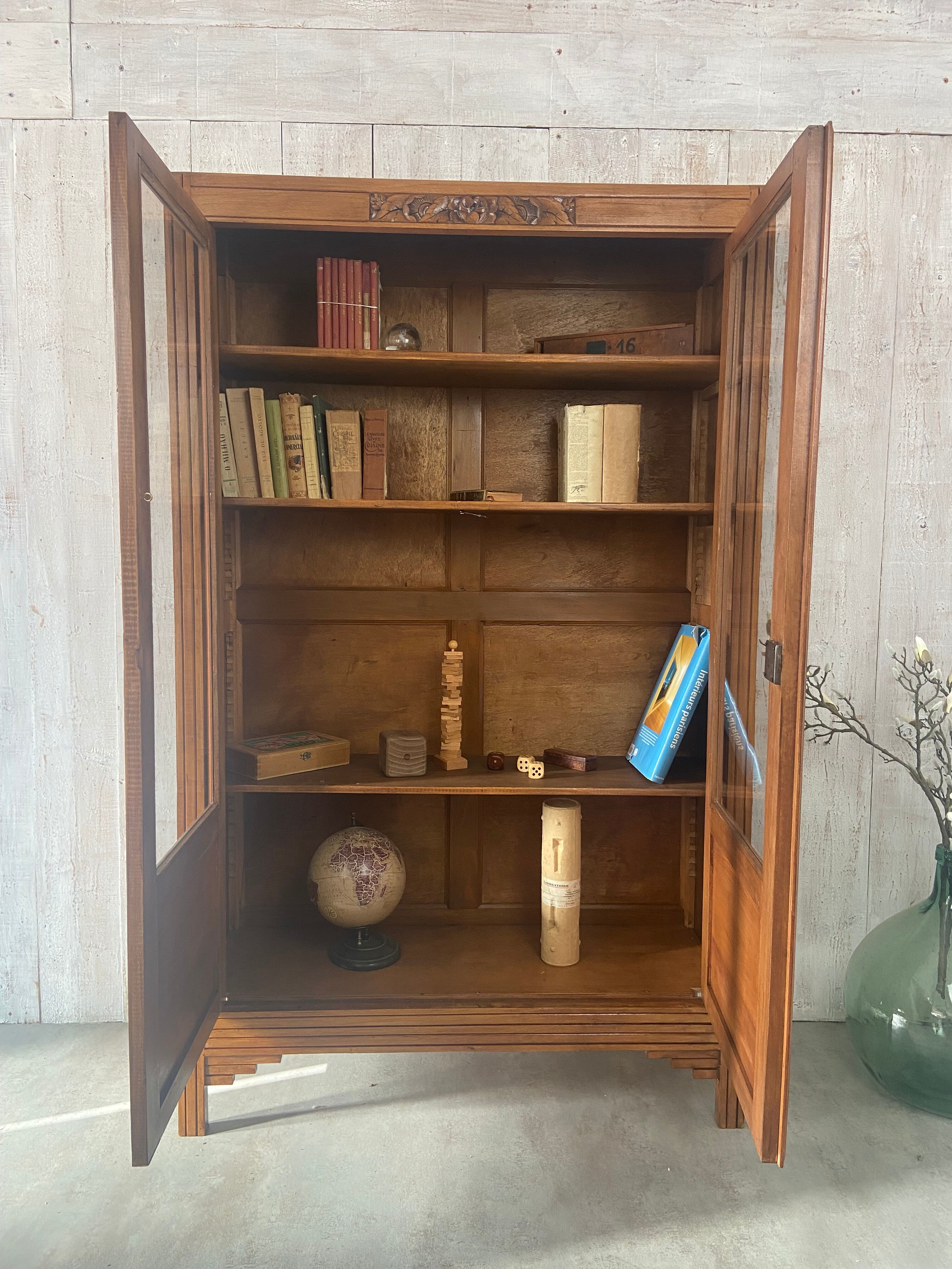 Vintage library/shelf