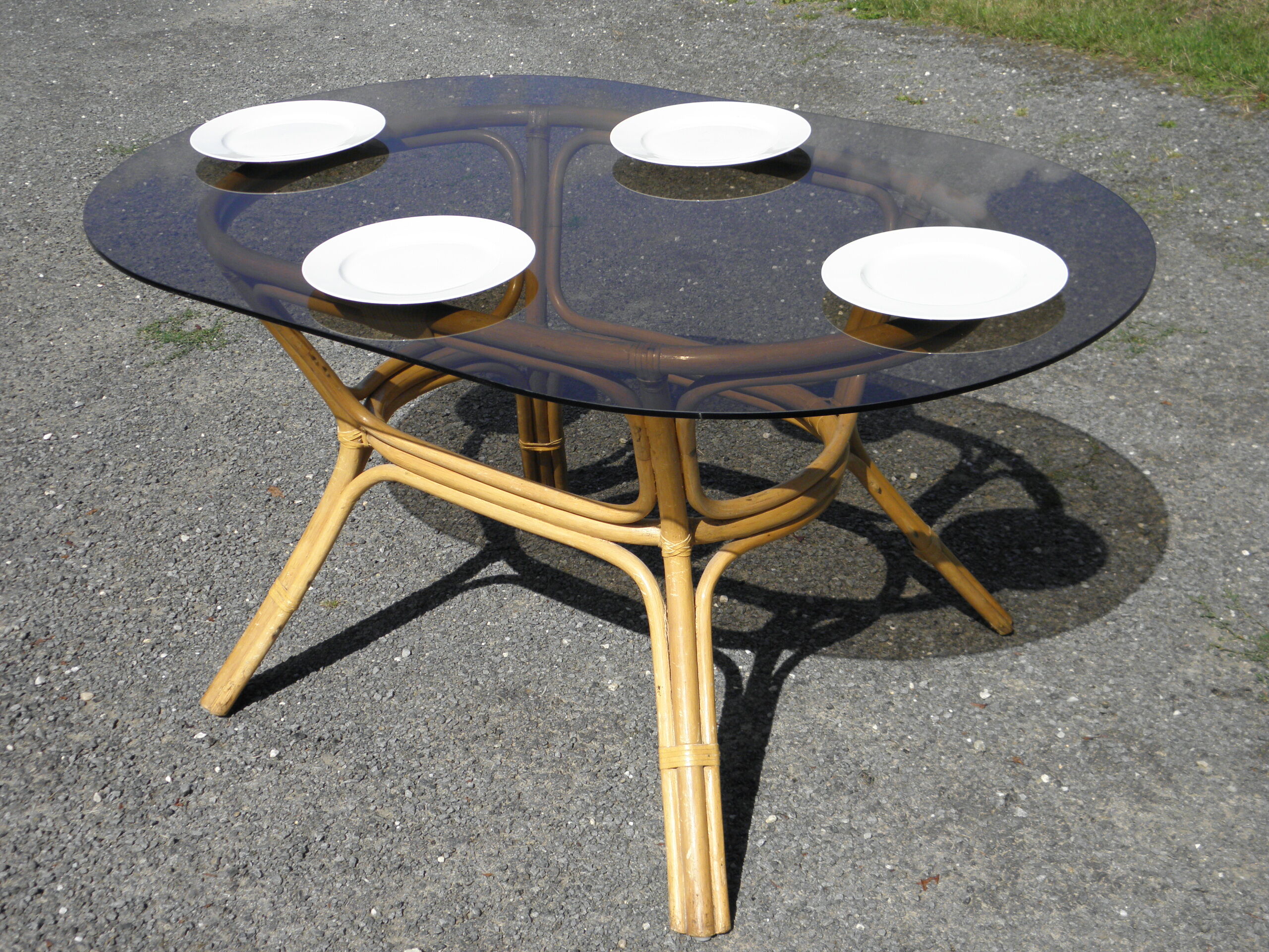 Table rattan and smoked glass 70s