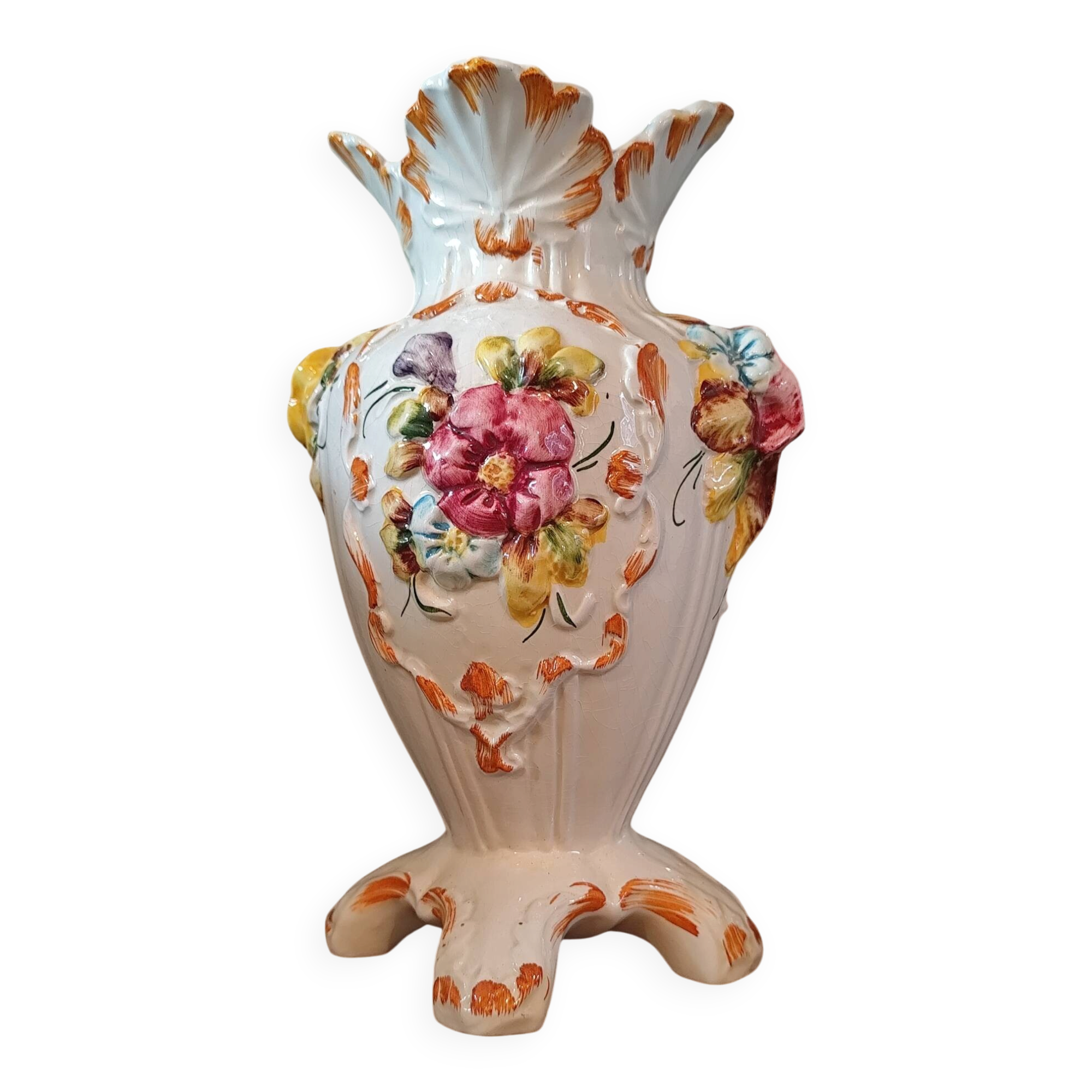 Ceramic vase in Bassano style