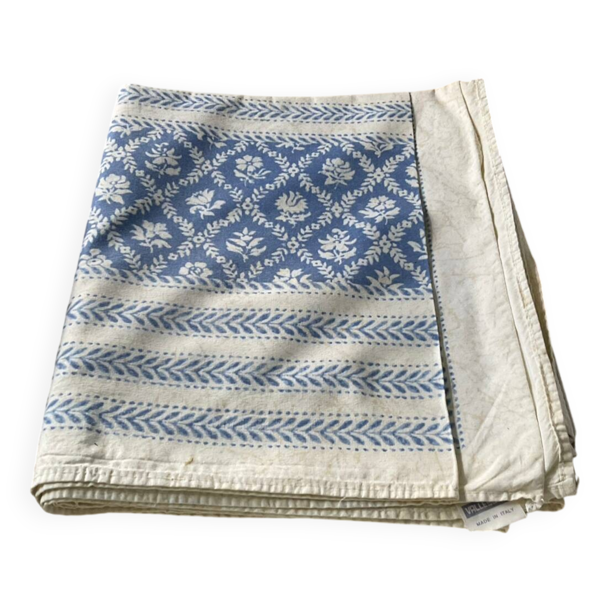 Tablecloths and napkins made in Italy