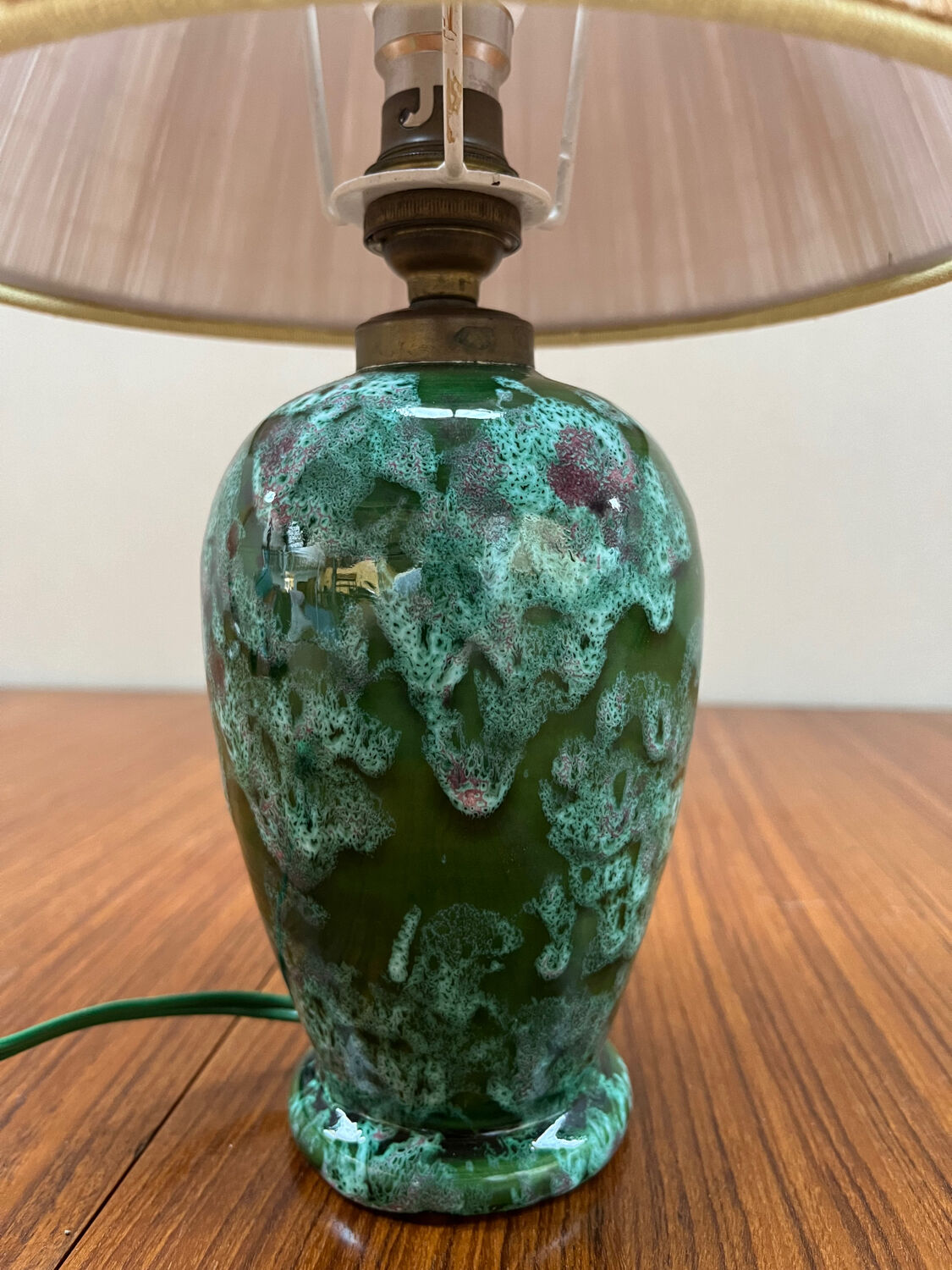 Ceramic table lamp