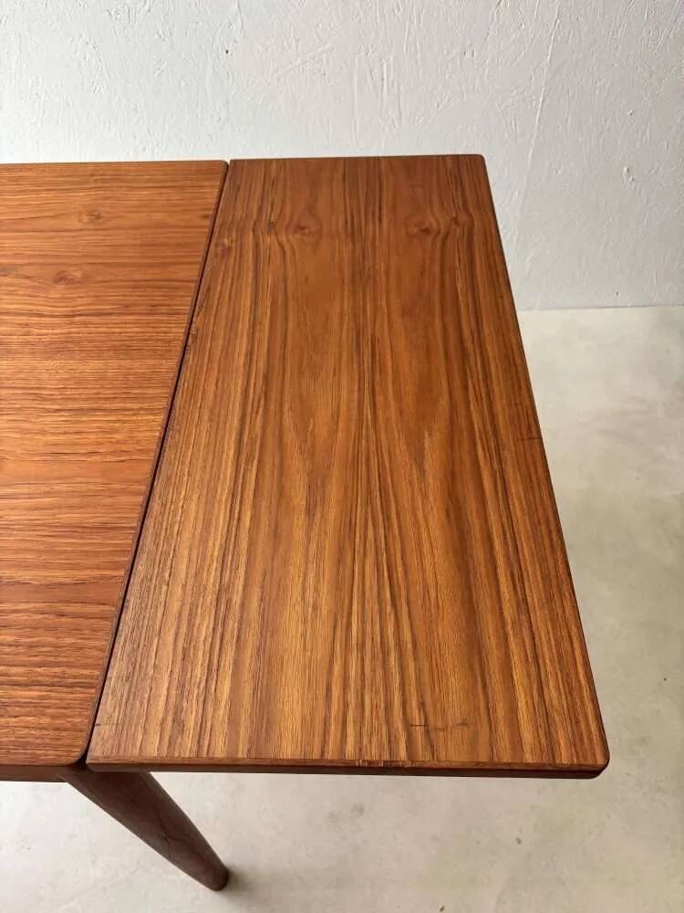 Scandinavian design dining table in solid teak from the 1960s.