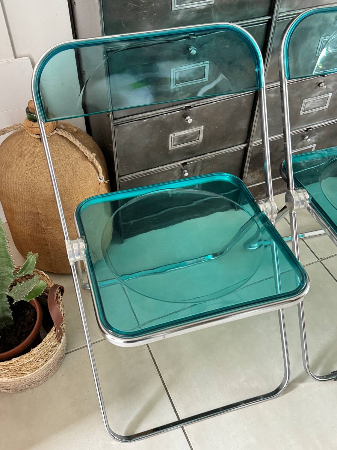 Set of 4 blue Plia folding chairs by Castelli