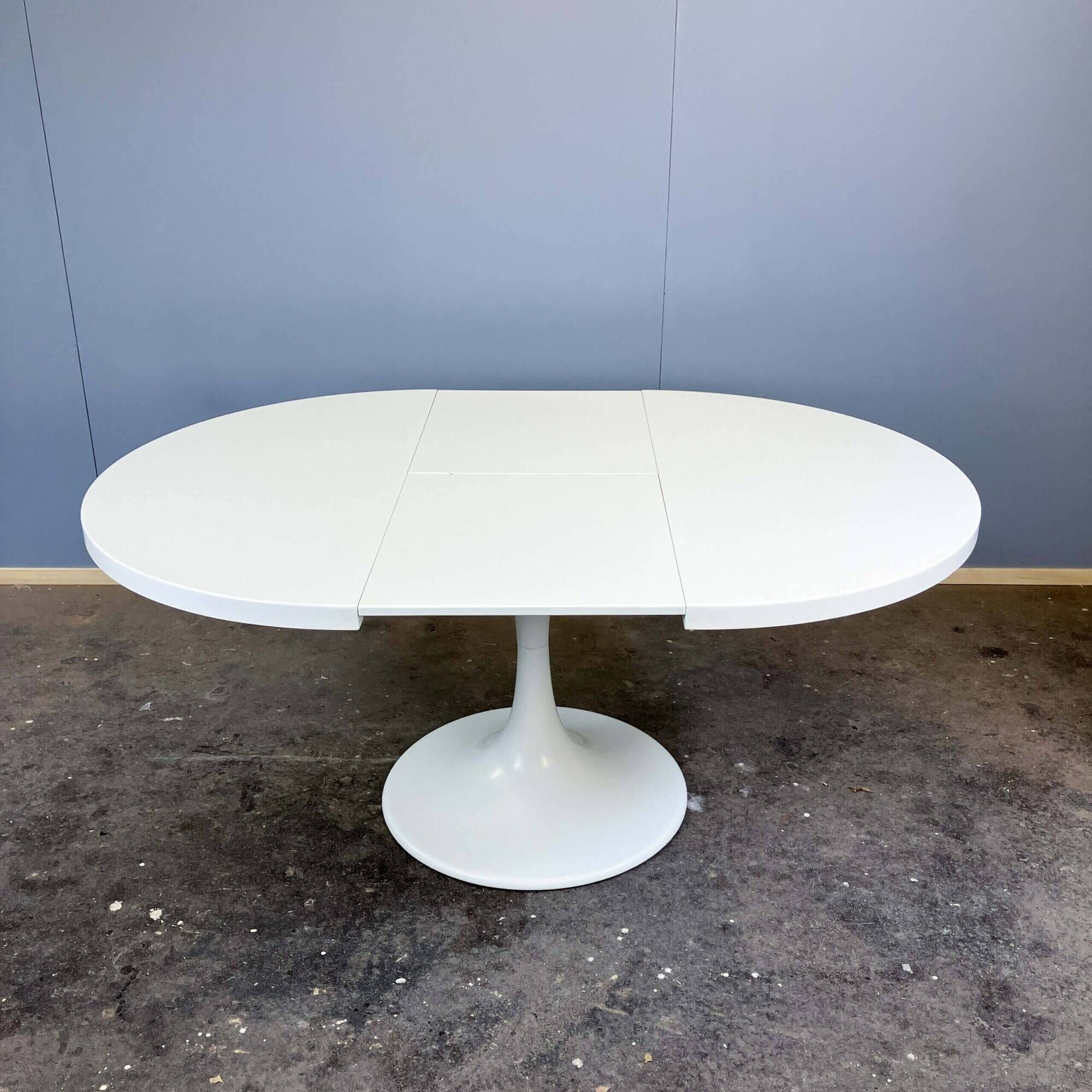 Space-age design icons: ‘Set-Line’ dining set by K. Schäfer for Lübke, 1960s
