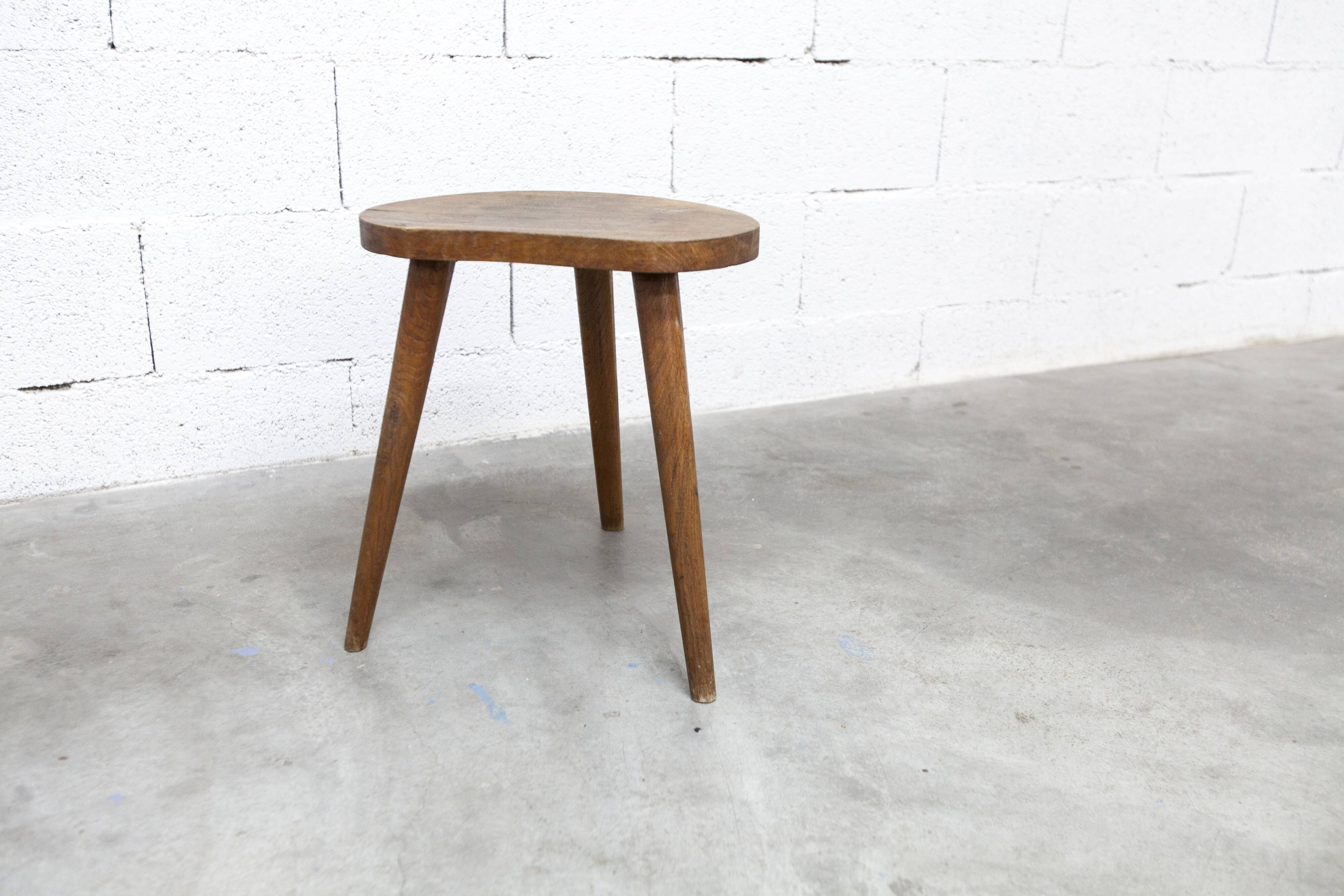 Tabouret tripode 1960 artisanal h43cm