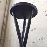 Support sculpture or tripod plants