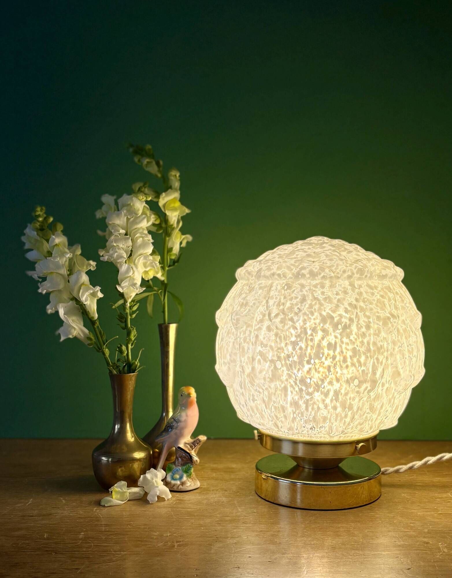 Vintage Art Deco globe table lamp in white Clichy glass
