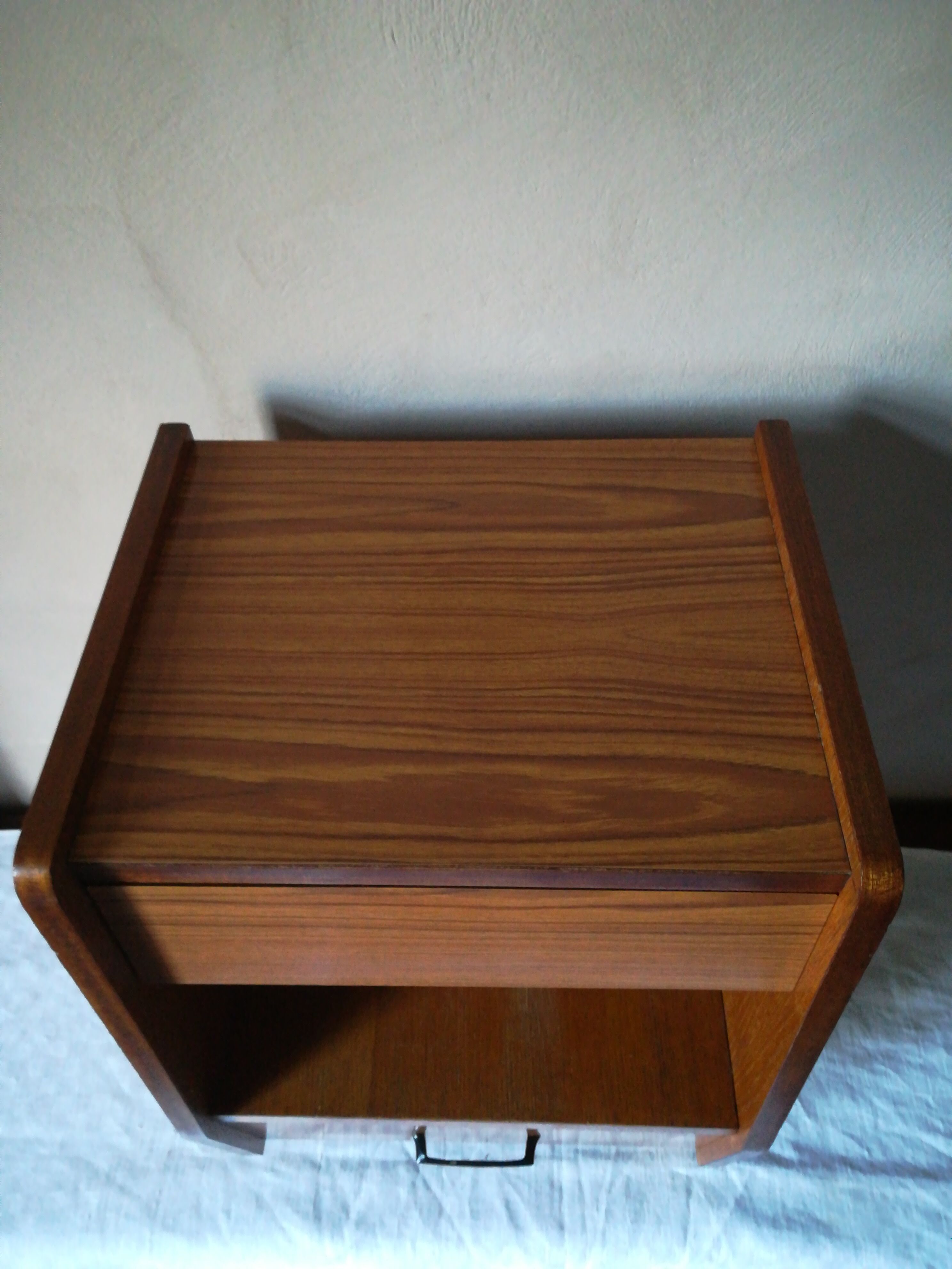 Nightstand with compass feet