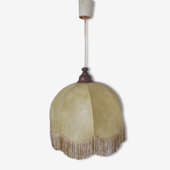 Luminaire with fringe