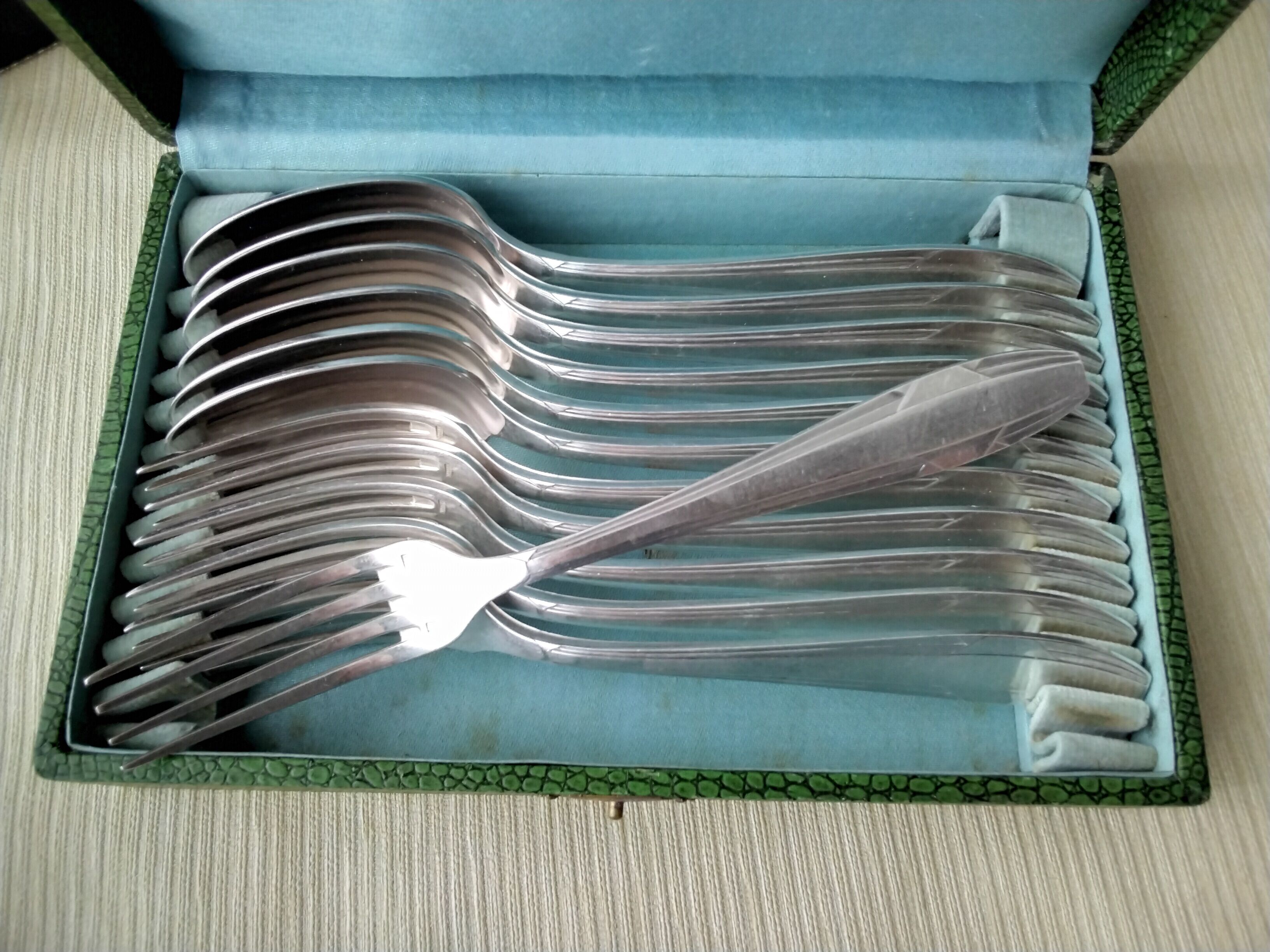 Box of 12 silver metal cutlery 84 G Apollo