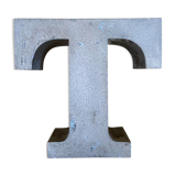 Letter metal - t