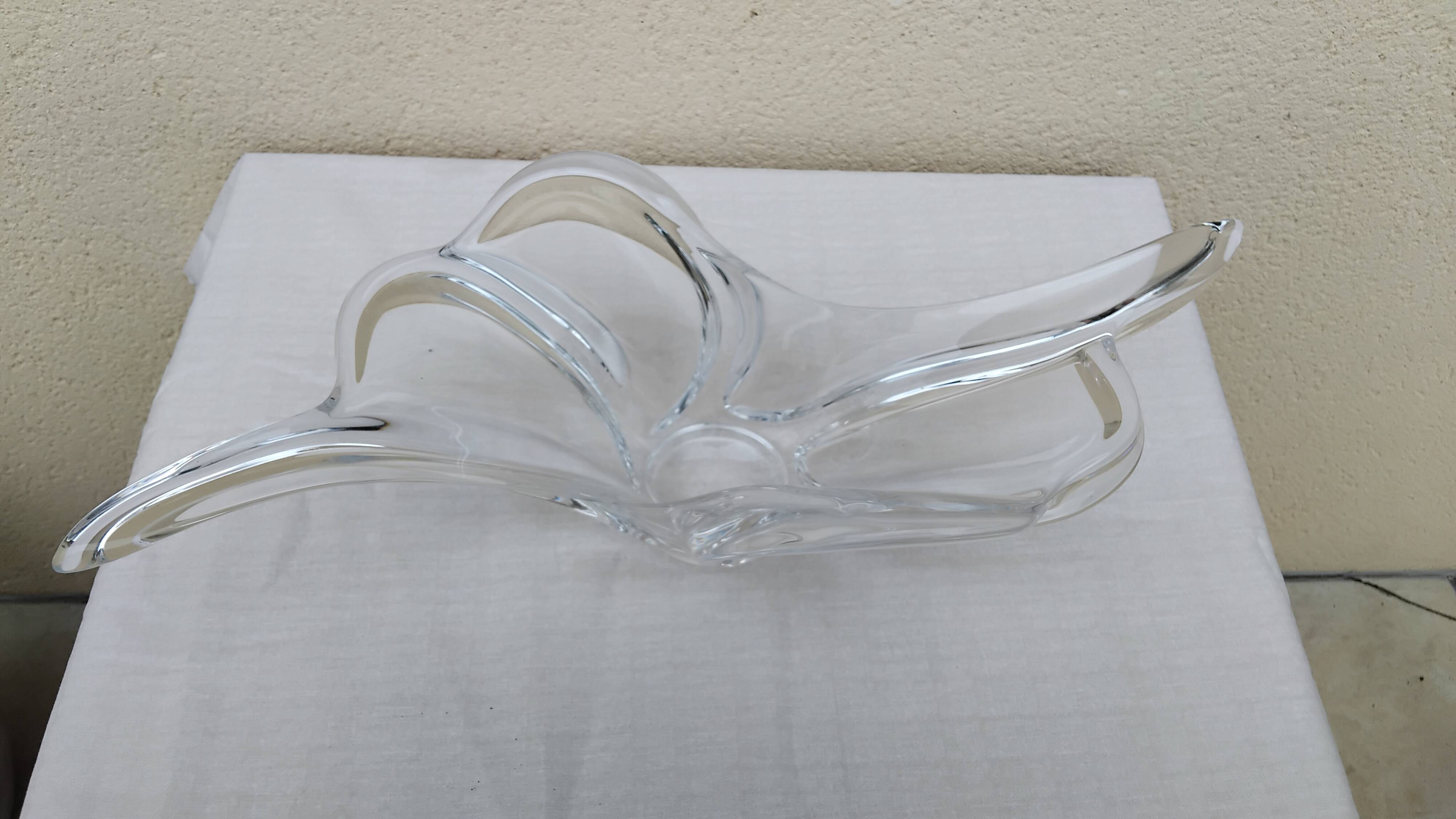 Vintage vannes art crystal fruit bowl
