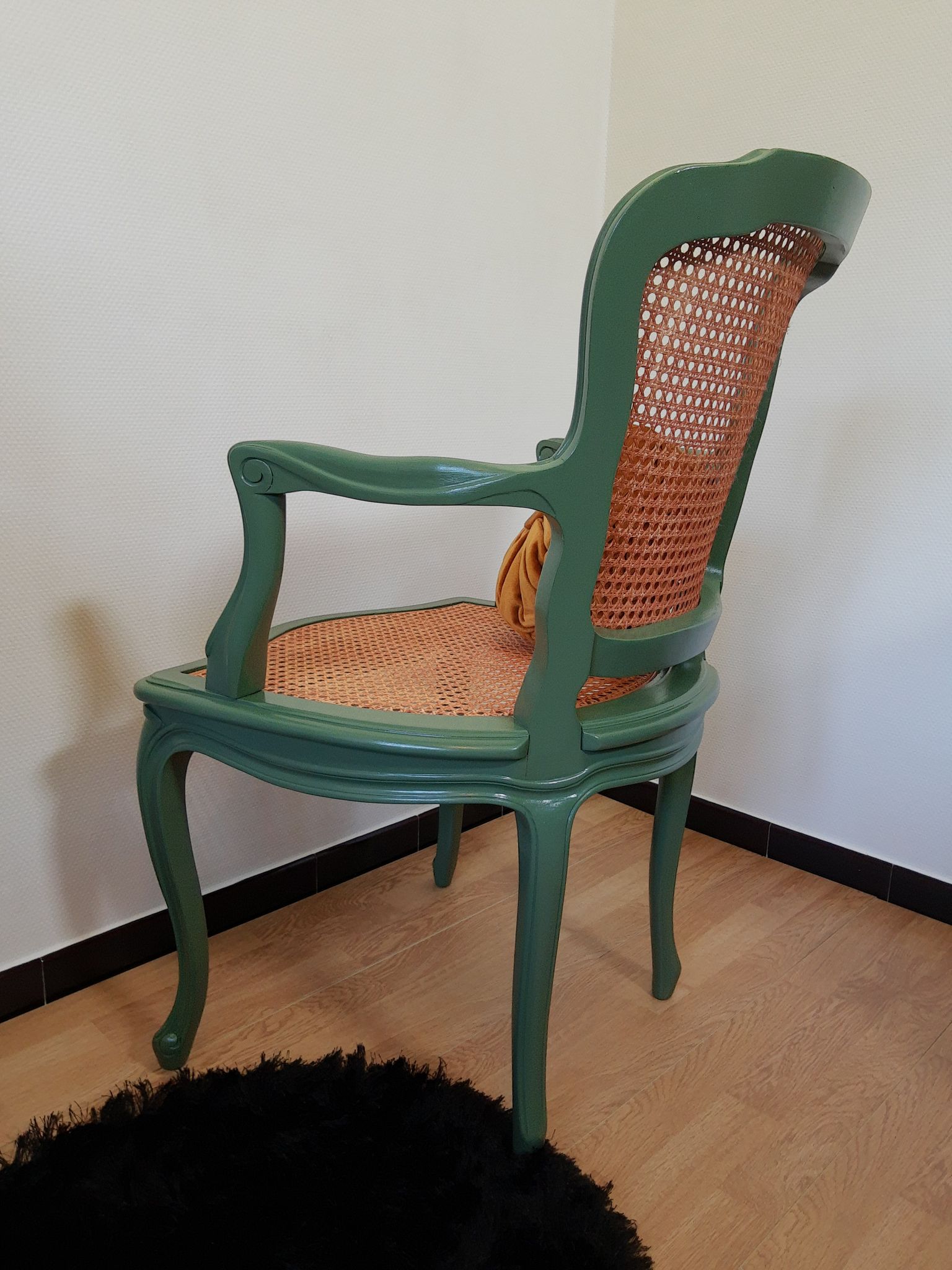 Restyled canned convertible armchair