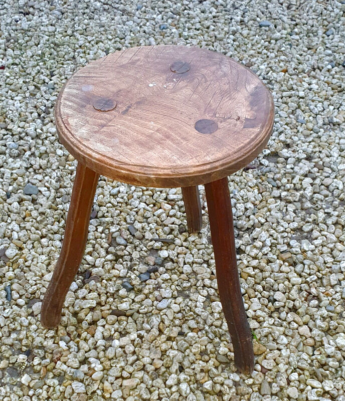 Tripod stool top all wood